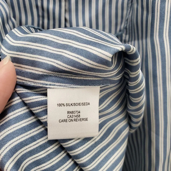 BCBGMaxAzria Women's Blue & White‎ Stripe 100% Silk Flutter Sleeve Blouse Size S - Picture 4 of 5